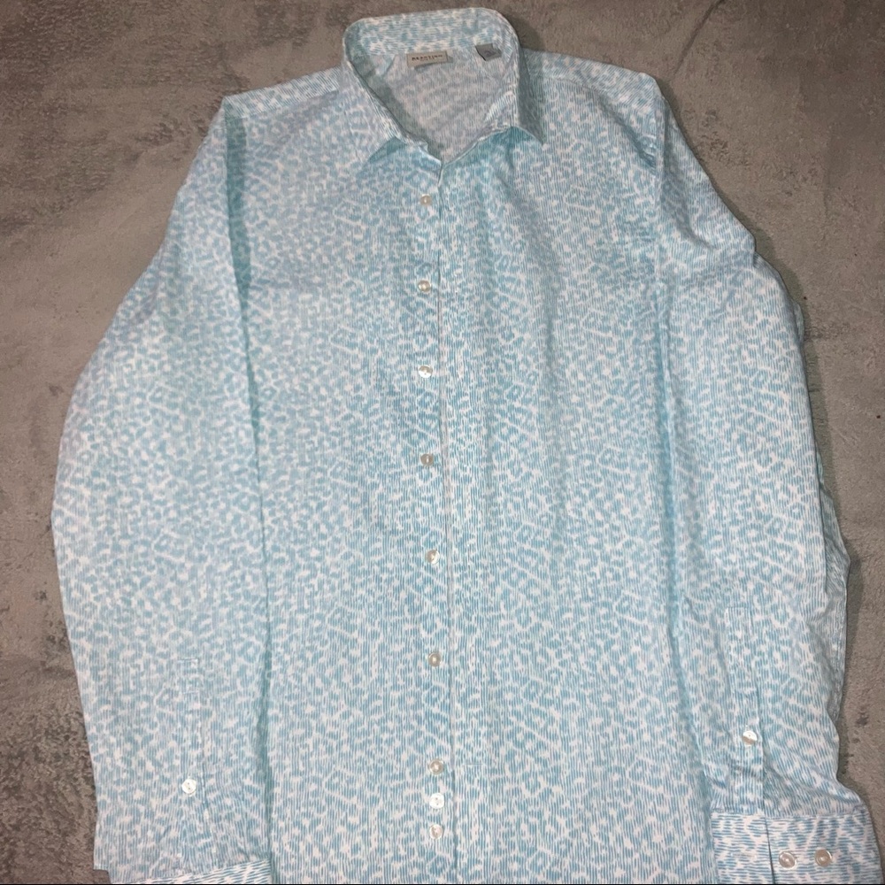 Kenneth Cole Light Blue leopard print shirt button down ls cheetah medium